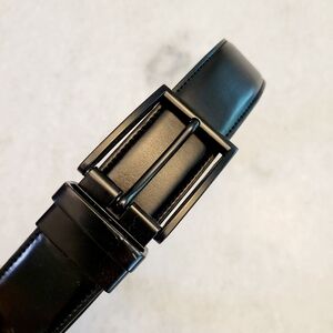 CAE Womens Size 30 Black Coated Leather Belt with Black Buckle